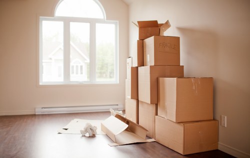 Urgent house removal service in Chelsea with transport vehicle